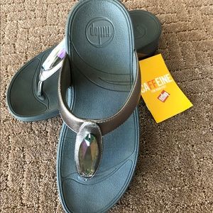 🌺HOST PICK FITFLOP Pewter Metallic Jewel Flatform